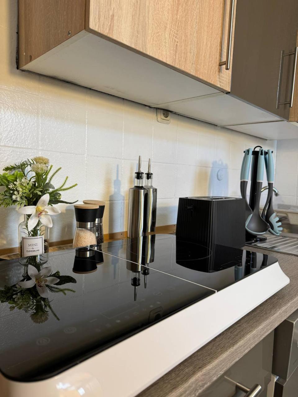 Ama Home Apartment In Hiddenhausen - Wlan, Smart-Tv - Nahe A30 & A2 - Nur 10 Min Von Herford Extérieur photo